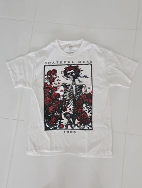 Grateful Dead White Tee with Black Iconic Steal Your Face Logo Skeleton / Roses